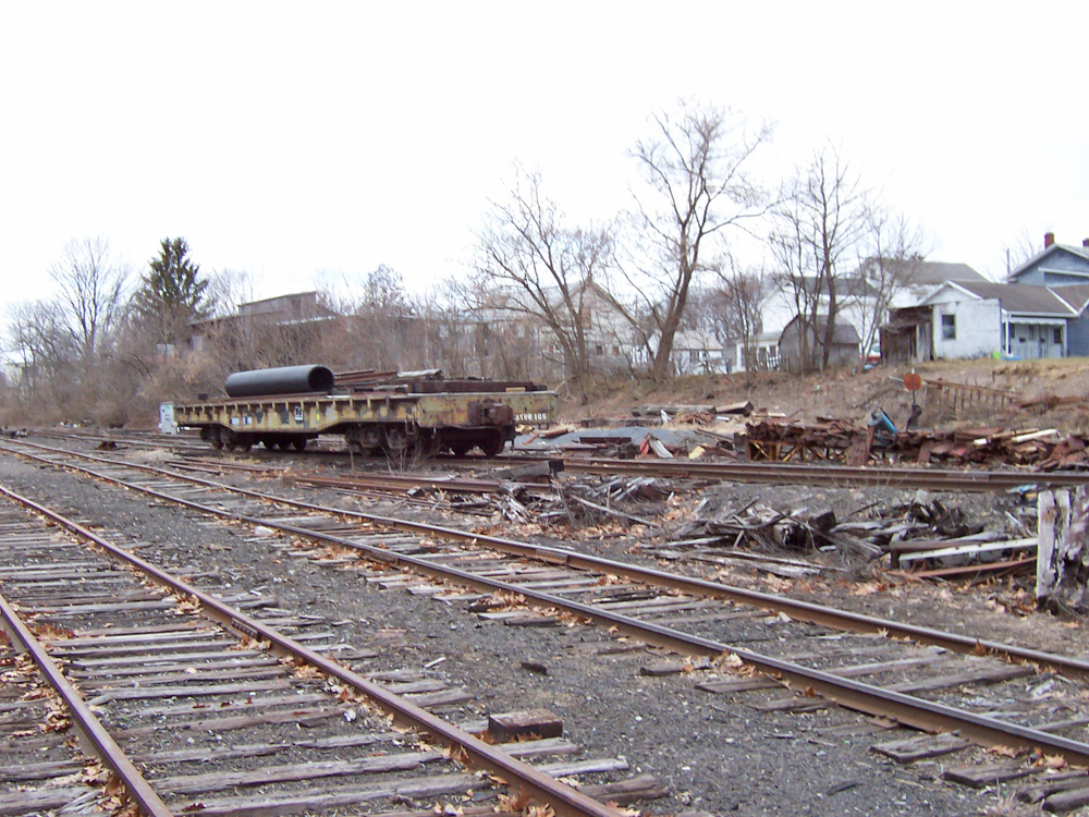 Greenwich NY - Railroad ruins - at kunstler.com